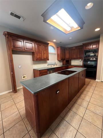 Building Photo - 8601 Spectrum Dr
