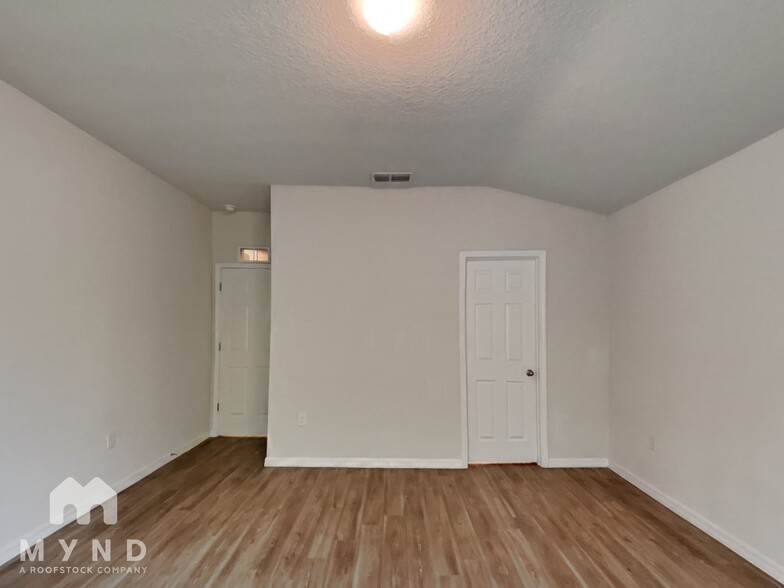 Building Photo - 1555 Tan Tara Trl