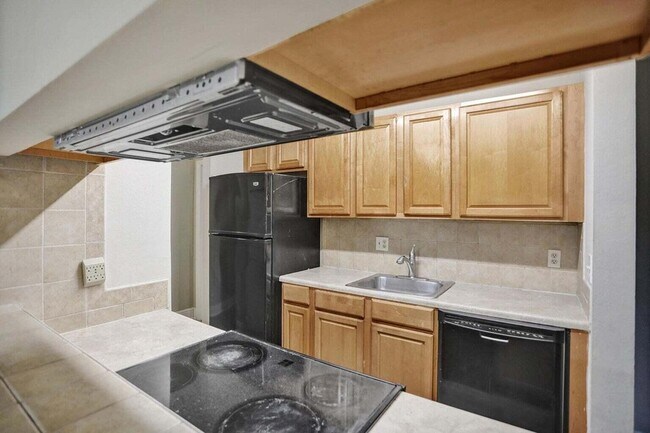 Building Photo - 2301 N Congress Ave