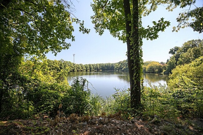 Building Photo - Call Sabrina Thomas at 757-767-0767 for more information