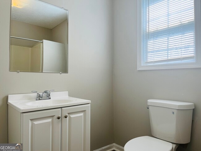 Building Photo - 900 Park Ave