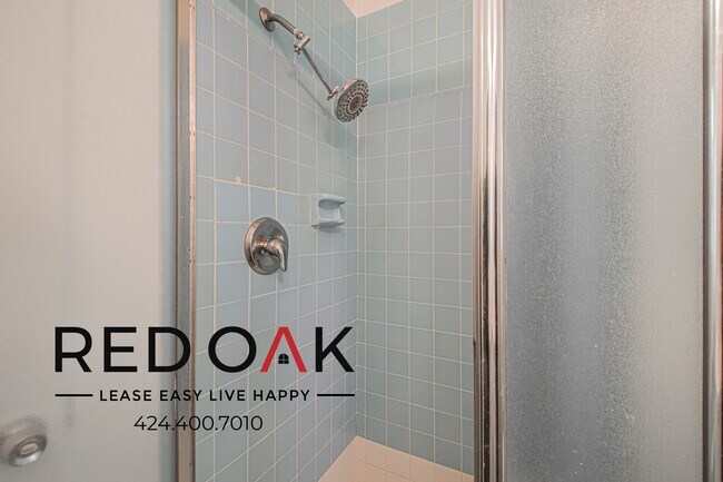 Building Photo - 1327 Laurel Ave