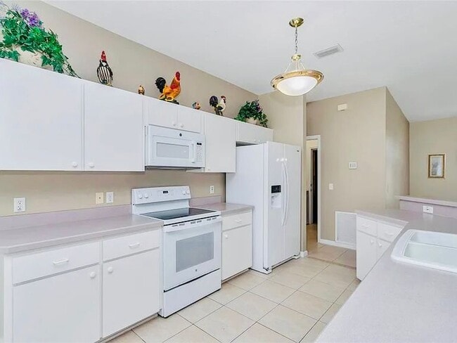 Building Photo - 5520 NW 26th Ln