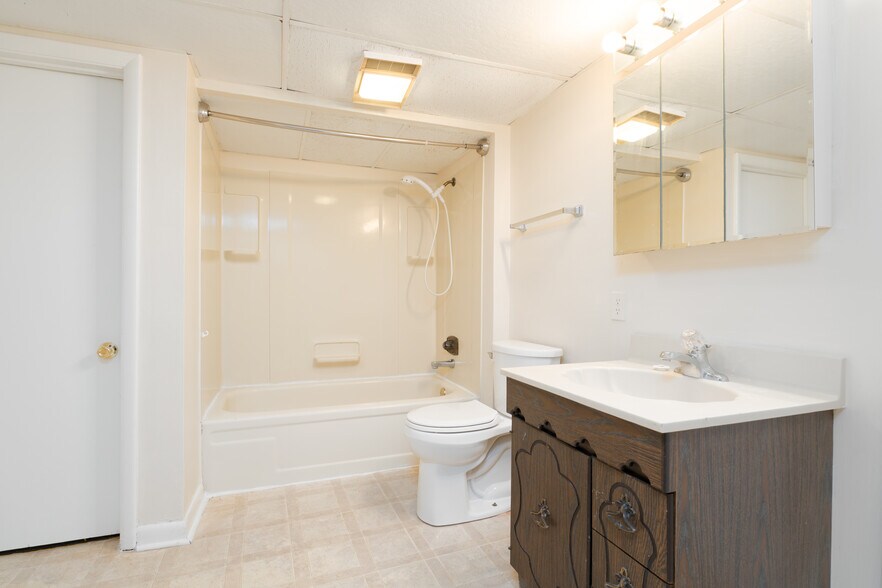 Building Photo - 2941 Frederica St