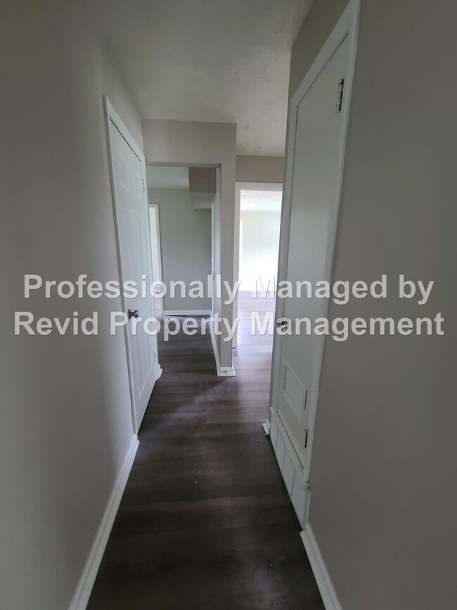 Building Photo - Beautiful 3 Bedroom Home!