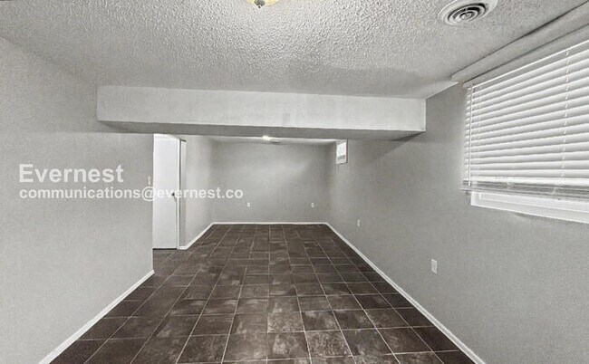 Building Photo - 19200 E Ponca Terrace