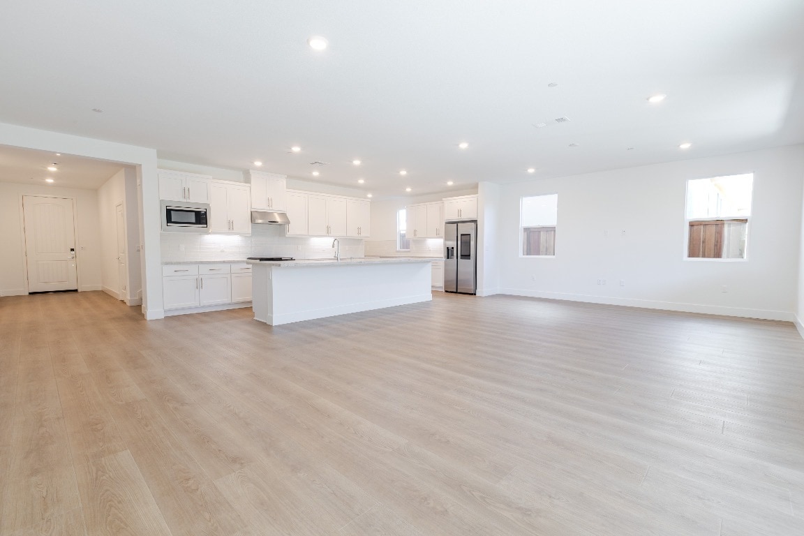 Building Photo - 443 Royal Nat'l Rd