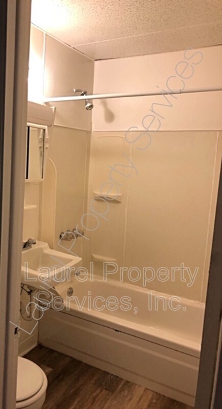 Building Photo - 1220 Washington Ave