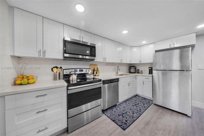 Building Photo - 6637 NW 181st Ln