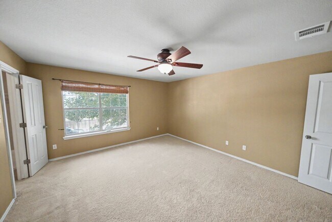 Building Photo - Spacious Cibolo Home Near Steele High School - Realtor Commission: $500