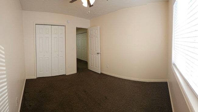 Building Photo - 629 Countryside Ave