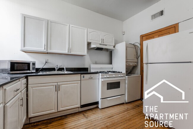 Building Photo - 241 W Scott St