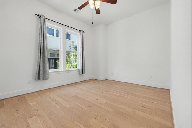 Building Photo - 2713 Kinsley Oaks Dr