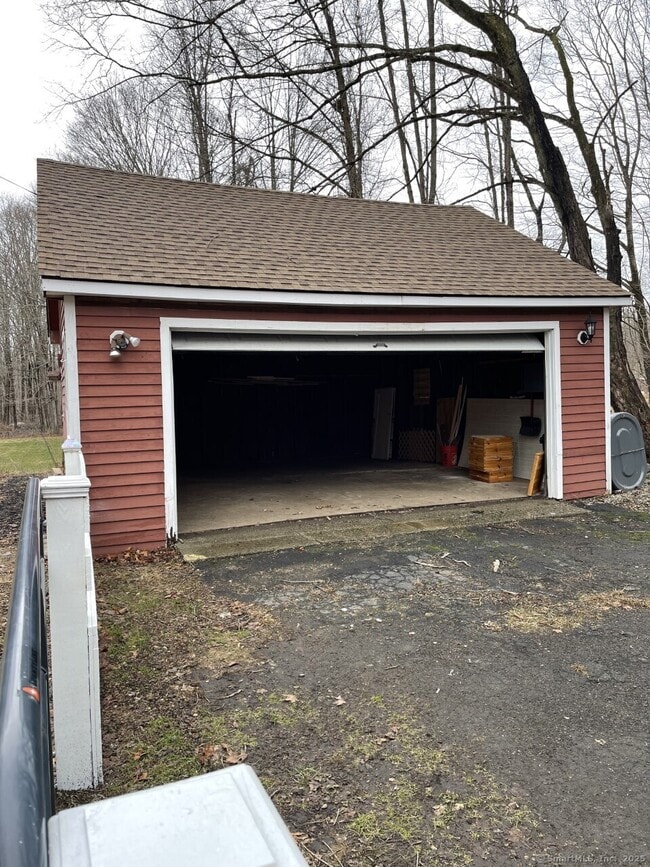 Building Photo - 280 Scotland Rd
