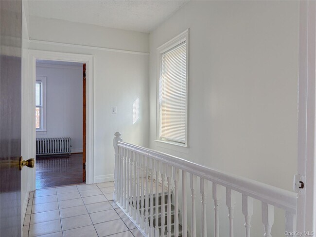 Building Photo - 2863 Coddington Ave