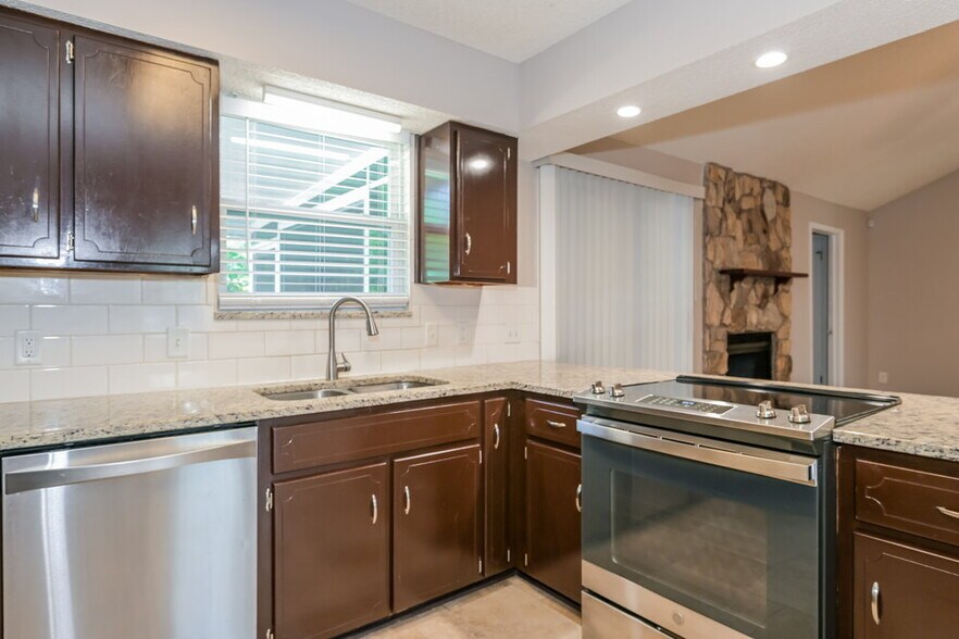Building Photo - 11027 Crumpet Ct