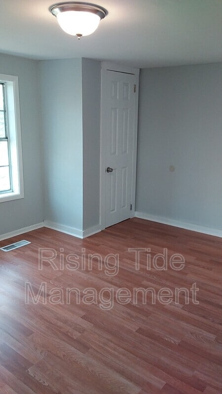 Building Photo - 9321 Silley Dean Rd