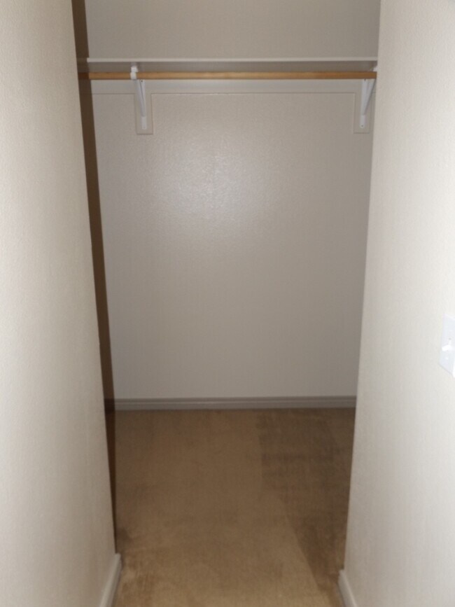Building Photo - Spacious 3 Bedroom, 2 Bathroom Duplex with Two Car Garage and Fenced Yard!