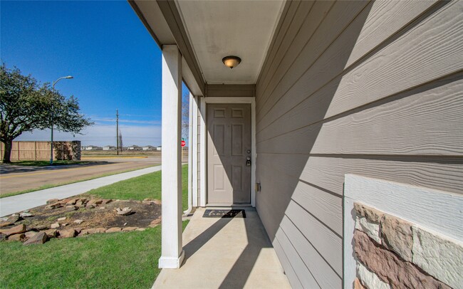 Building Photo - 15814 Whiteglade Ln