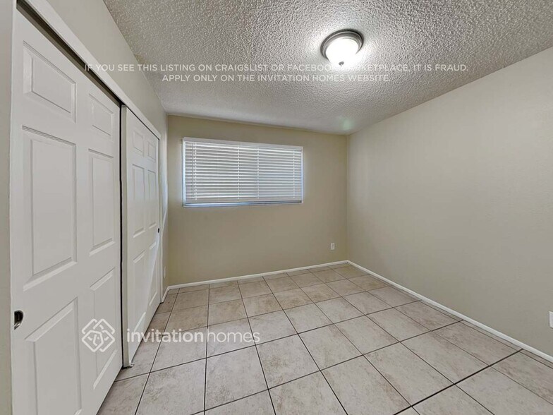 Building Photo - 5746 N 41st Dr