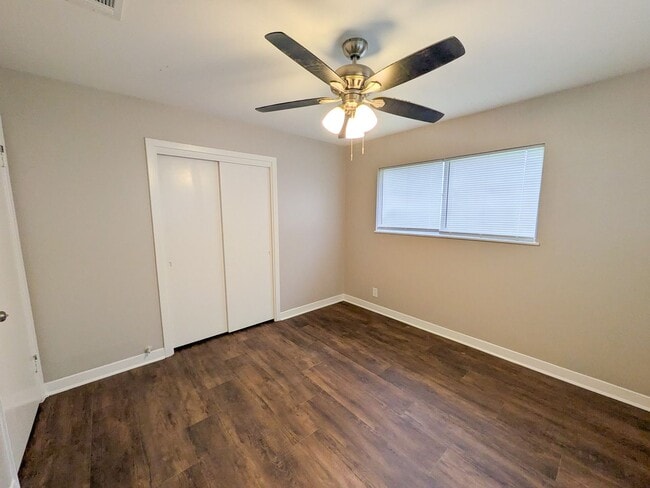 Building Photo - 2331 Coronado Pl