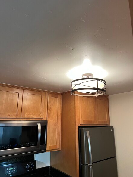 Kitchen - 5540 Lindo Paseo