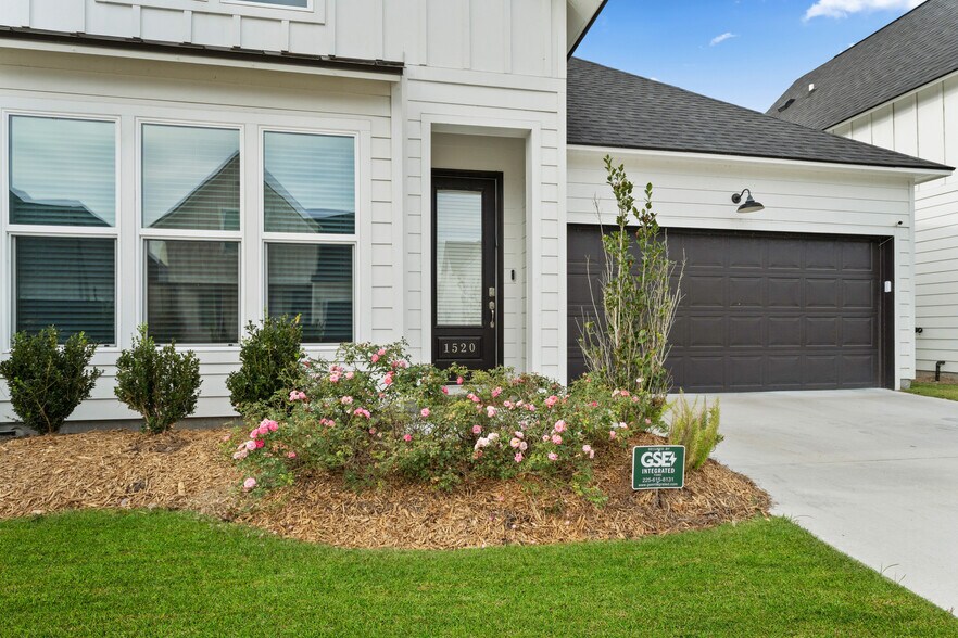 Building Photo - 1520 Tradewater Rd