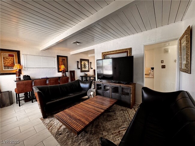 Building Photo - 421 Harvard St