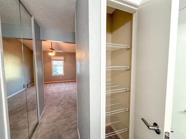 Building Photo - 2299 Scenic Hwy