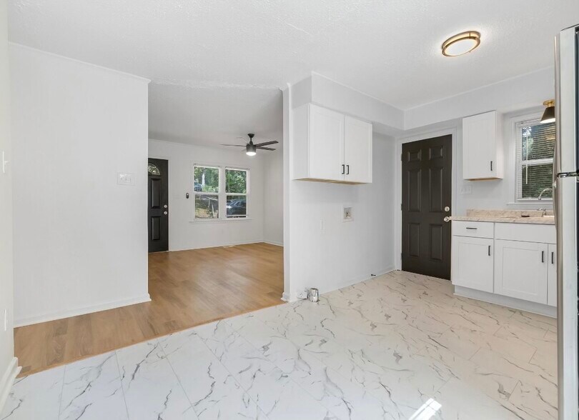 Building Photo - 409 Yardley Ct