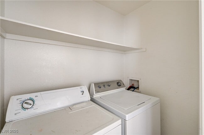 Building Photo - 5250 Mission Carmel Ln