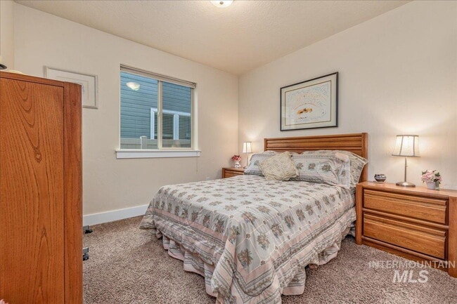 Building Photo - "Charming 3-Bedroom Home with 2 Full Baths in Boise's Sought-After West Dover Heights!"