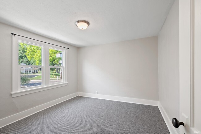 Building Photo - 1112 Park Ave