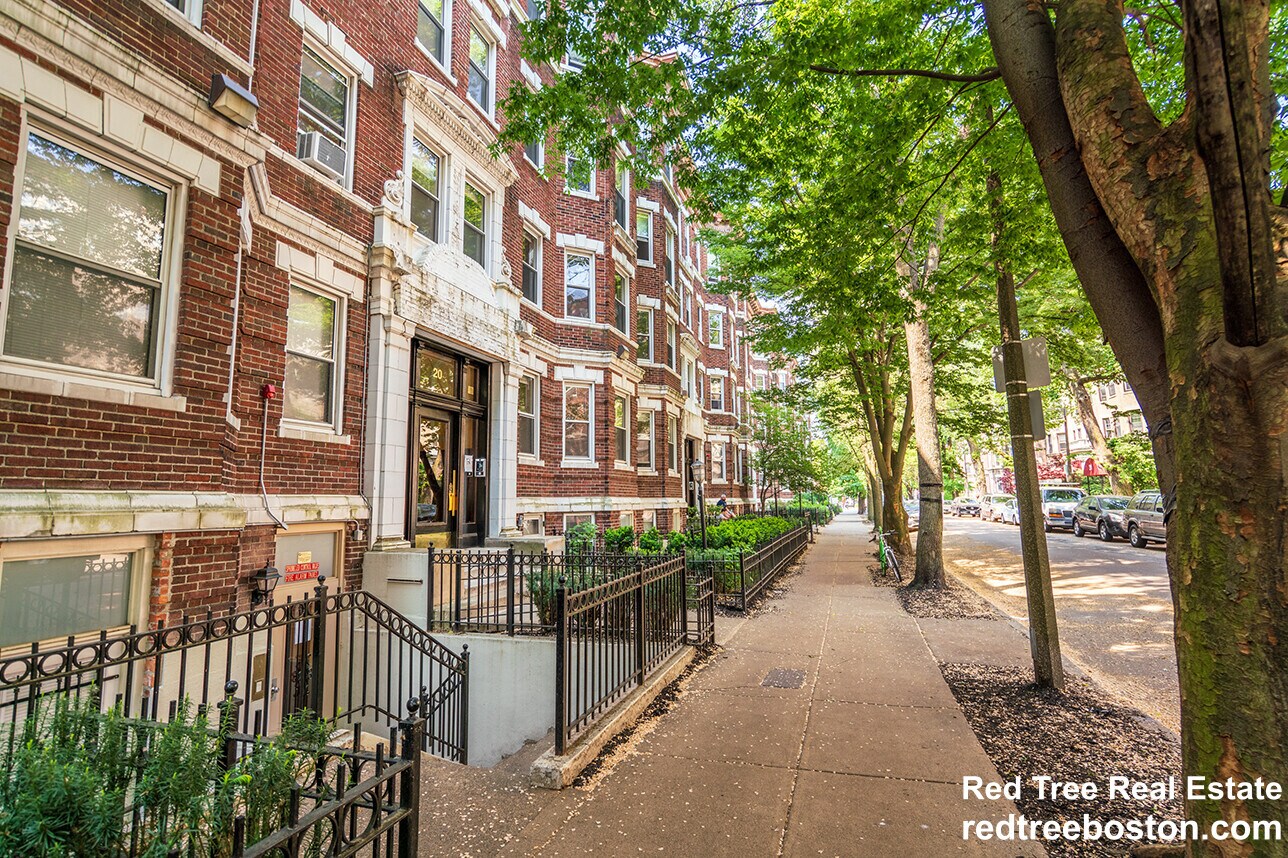 Building Photo - 24 Queensberry St