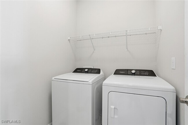 Building Photo - 1040 Tranquil Brk Dr