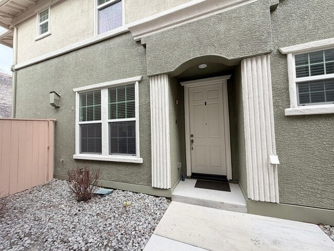 Building Photo - 1865 Wind Ranch Rd