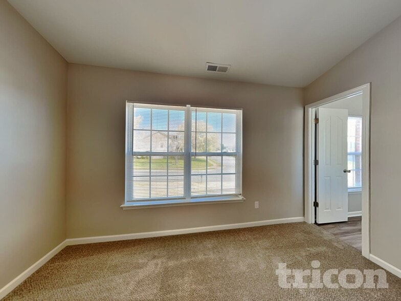 Building Photo - 5317 Stowe Derby Dr