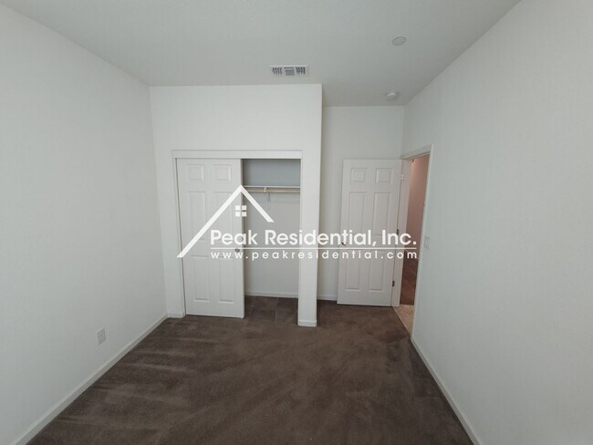 Building Photo - Newer North Natomas 4bd/3ba Home!