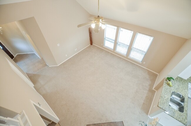 Building Photo - 2811 Willow Fork Dr