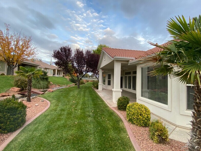 Building Photo - 862 Owls Way