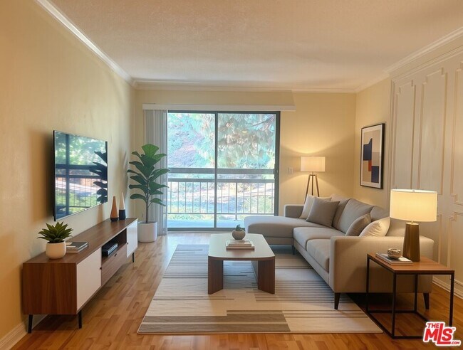 Building Photo - 805 Temple Terrace