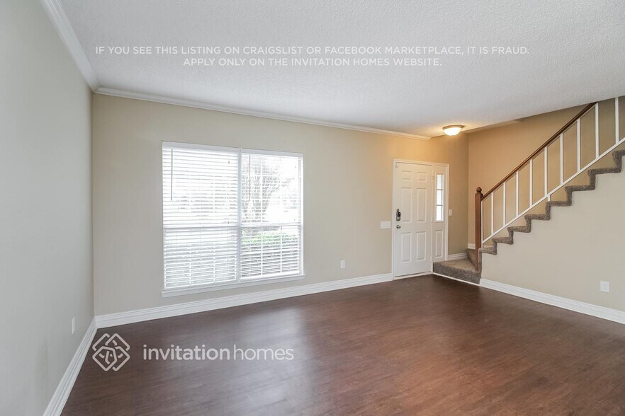 Building Photo - 411 Merritt St