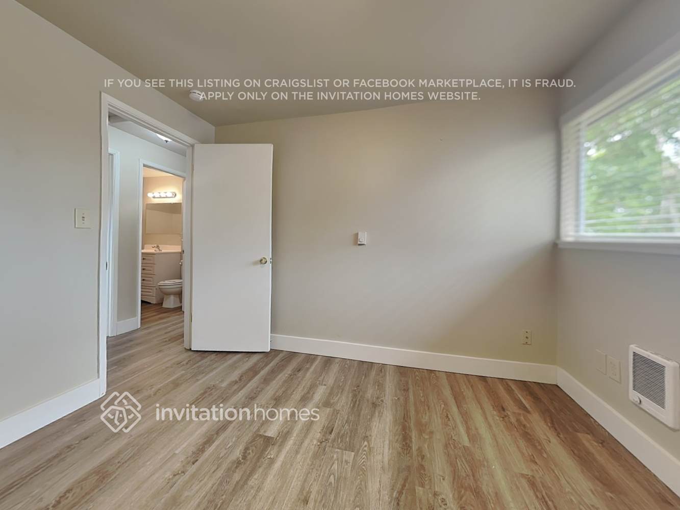 Building Photo - 1131 Lenore Dr