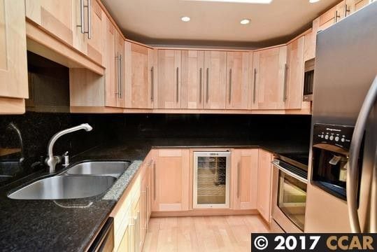 Building Photo - 206 Charter Oak Cir