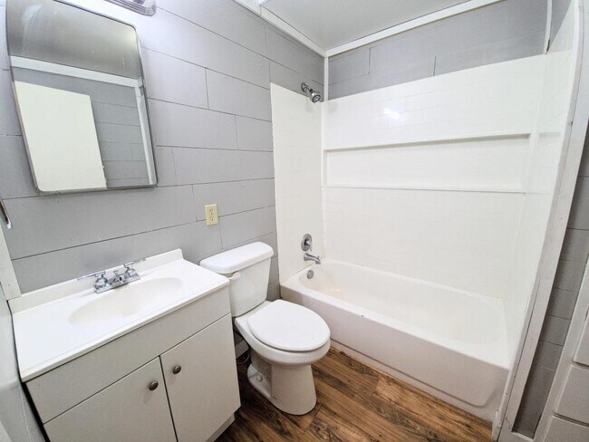 Building Photo - 6670 N Hwy 38