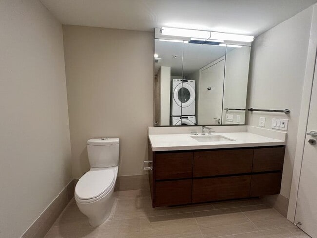 Building Photo - 1 bedroom in Seattle WA 98101