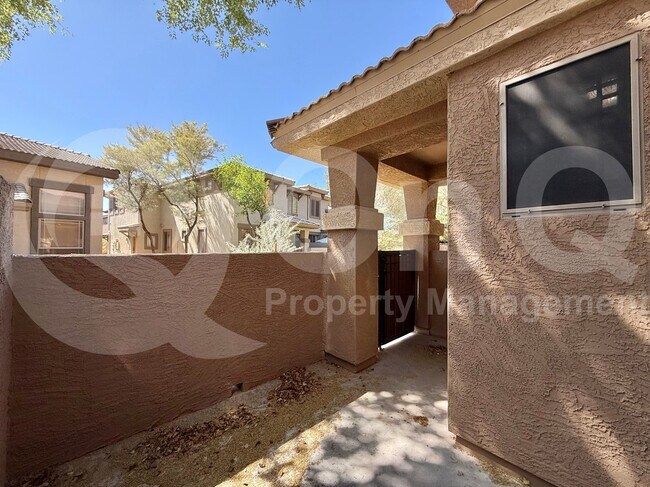 Building Photo - 1225 N 36th St