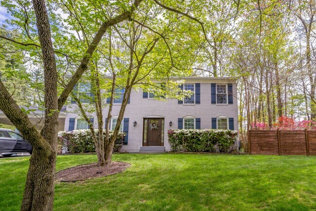 Building Photo - Extensively Renovated 4-Bedroom Home in Prime Location! Unbelievable custom kitchen.