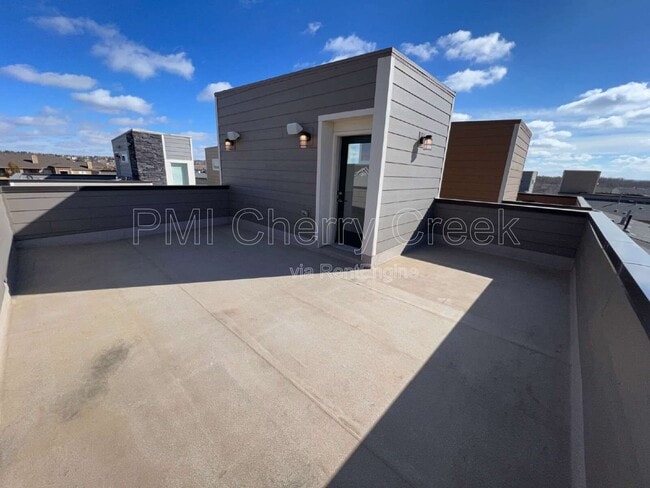 Building Photo - 15839 E Broncos Pl