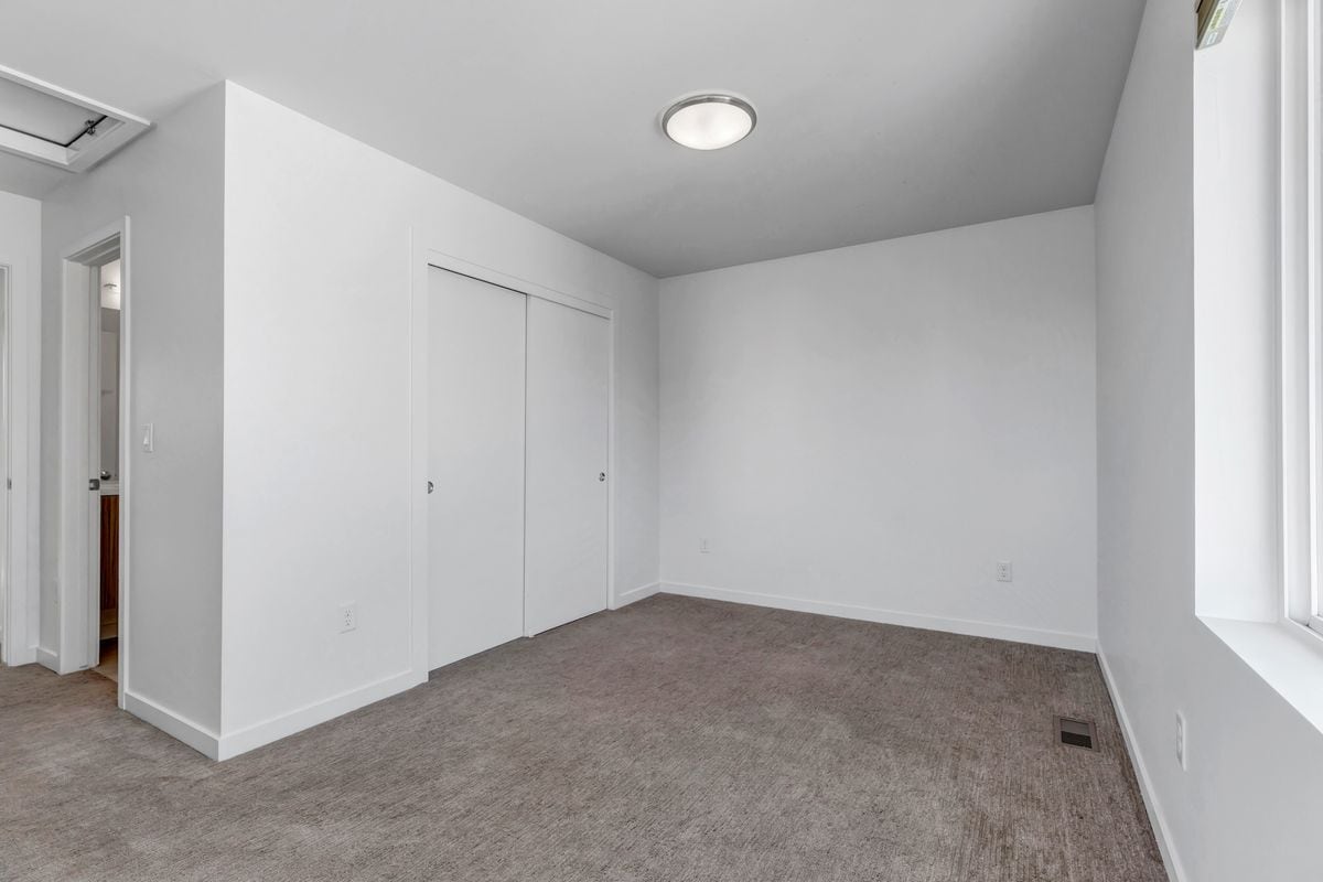 Building Photo - 1239 Tennyson St